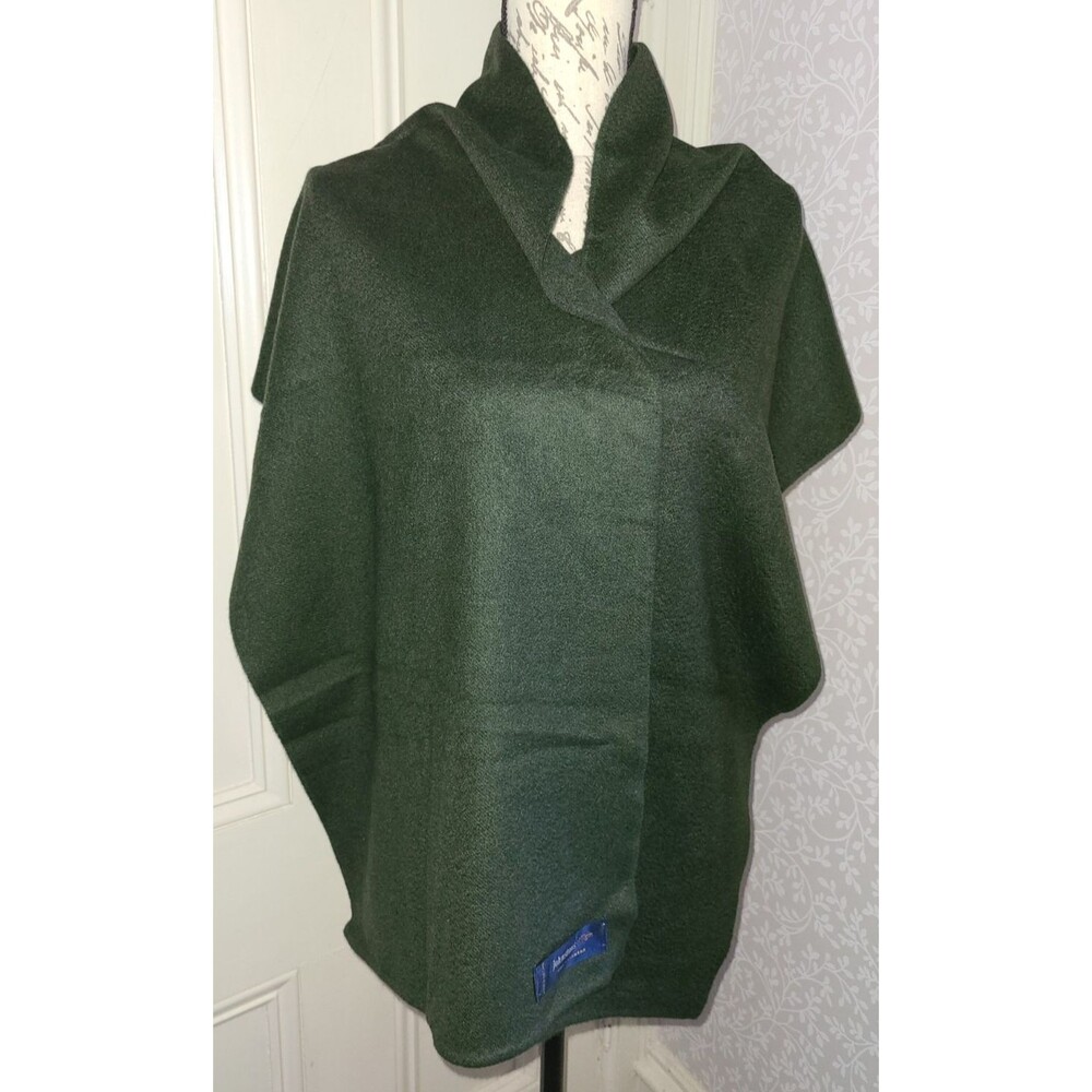 Johnstons of Elgin green cashmere unisex large scarf / wrap, made in Scotland
